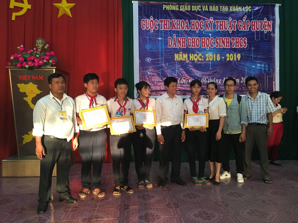 Tham gia hội thi Sáng Tạo KHKT năm học 2018 - 2019